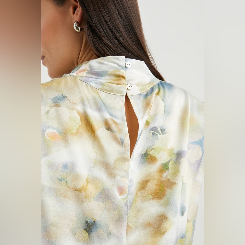 NWT Rails Satin Draped Kaleen Top Blouse Diffused Blossom Mock Neck Pastel - Picture 4 of 12
